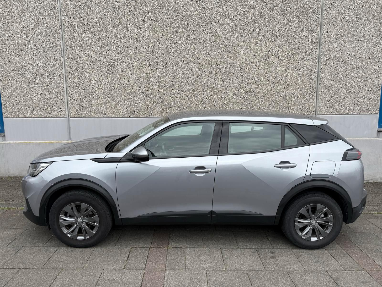 Peugeot 2008 PureTech 130 EAT8 Automatik - Samsaru's Car Outlet