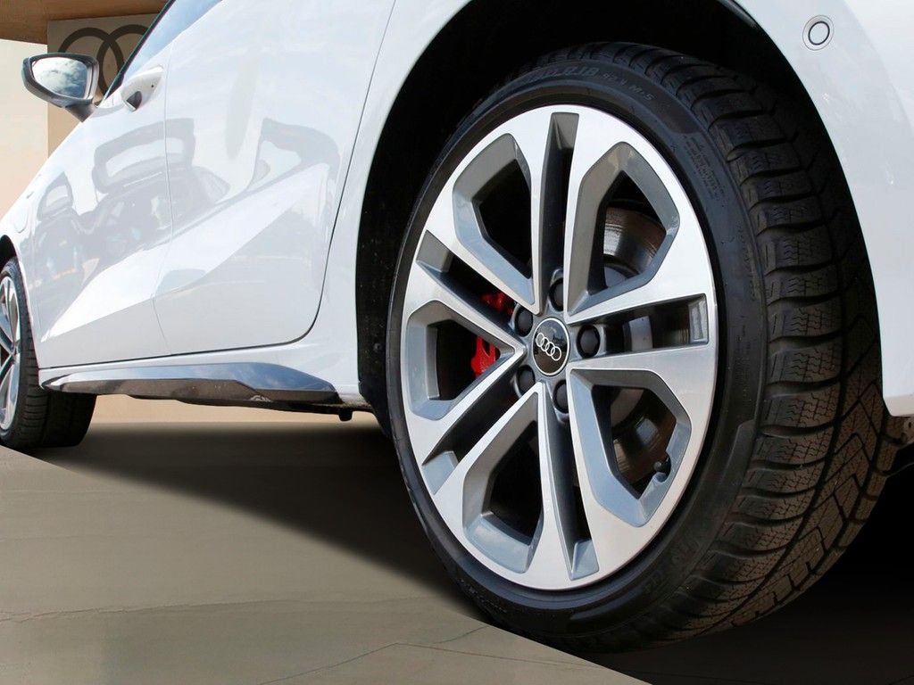 Audi A3 Sportback 45 TFSI e S line 18"|LEDER|PANO|SHZ