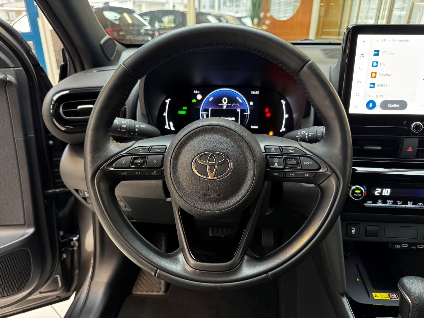 Toyota Yaris Cross Hybrid Team DK Sitzheizung Lenkradhe