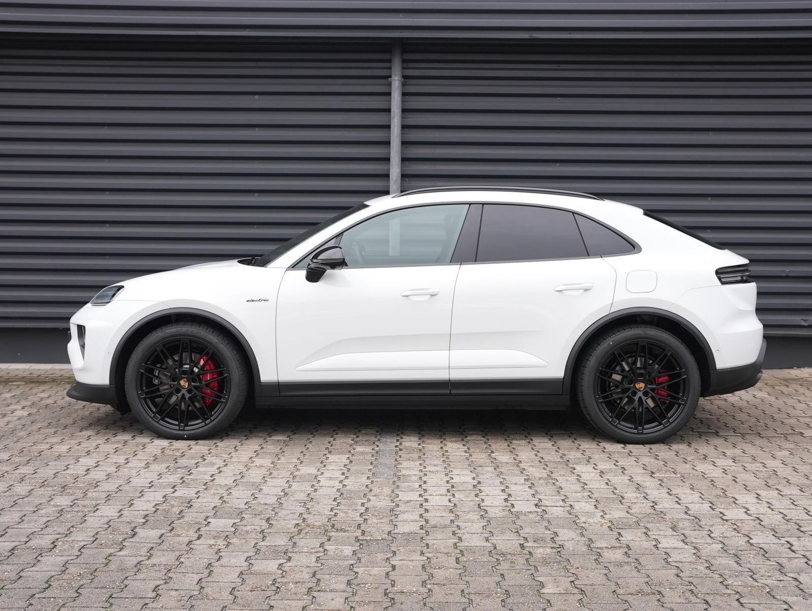 Porsche Macan 4S - Samsaru's Car Outlet