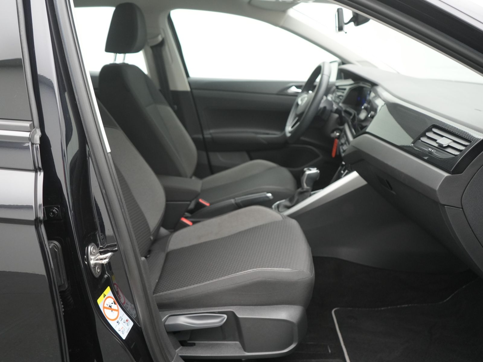 Volkswagen Polo Life DSG - Samsaru's Car Outlet