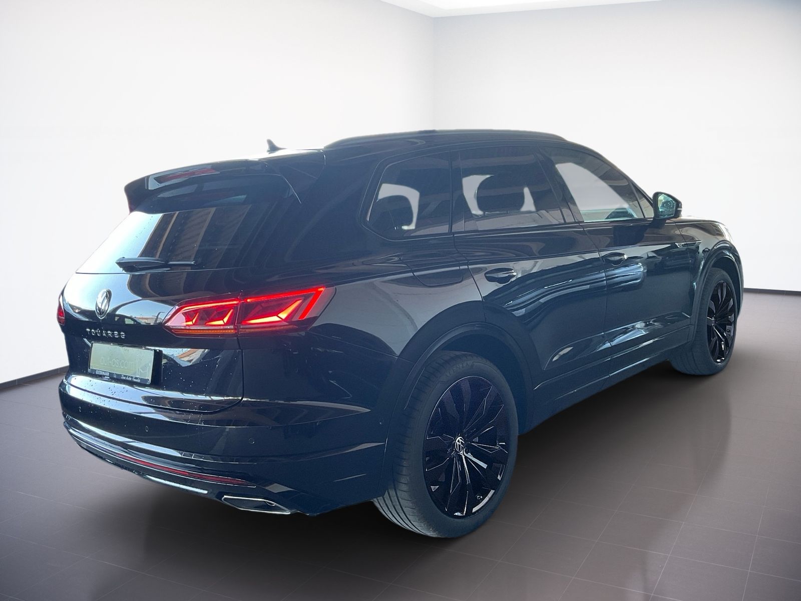 Volkswagen Touareg R-LINE 4M 3.0TDI - Samsaru's Car Outlet