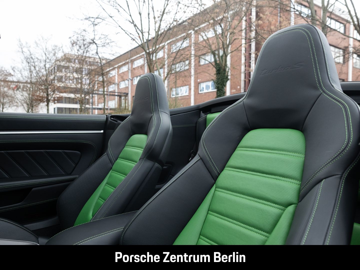 Porsche 992 911 Turbo S Cabrio Sportabgas Liftsystem-VA