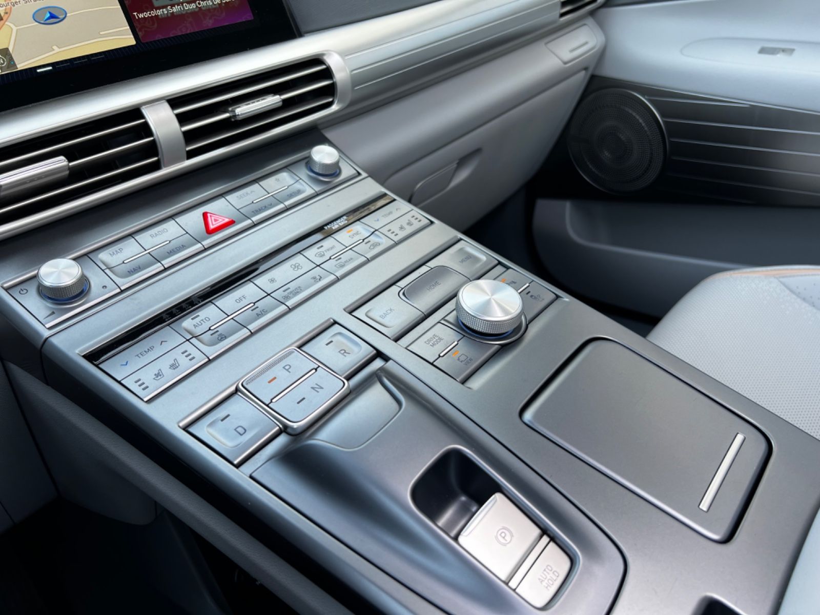 Hyundai Nexo Fuel Cell - Samsaru's Car Outlet