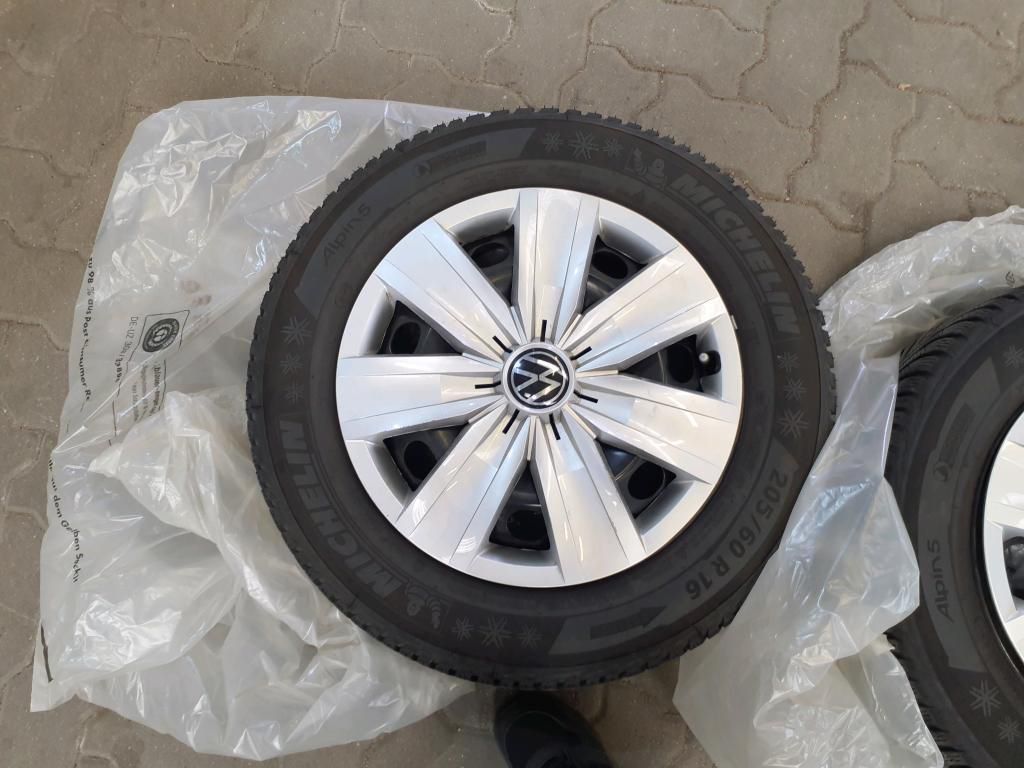 Volkswagen T-Roc Style 1.5 TSI DSG - Samsaru's Car Outlet