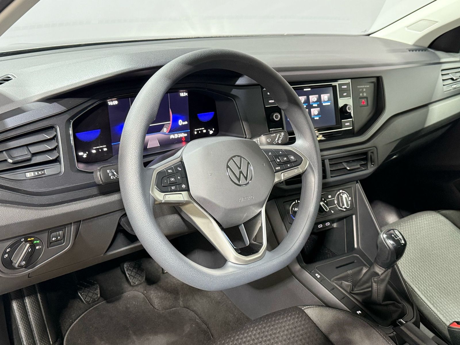 Volkswagen Taigo 1.0 TSI - Samsaru's Car Outlet
