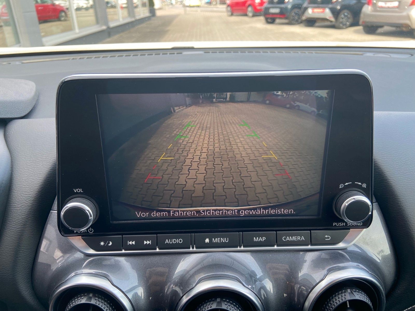 Nissan Juke Hybrid N-Connecta - Samsaru's Car Outlet