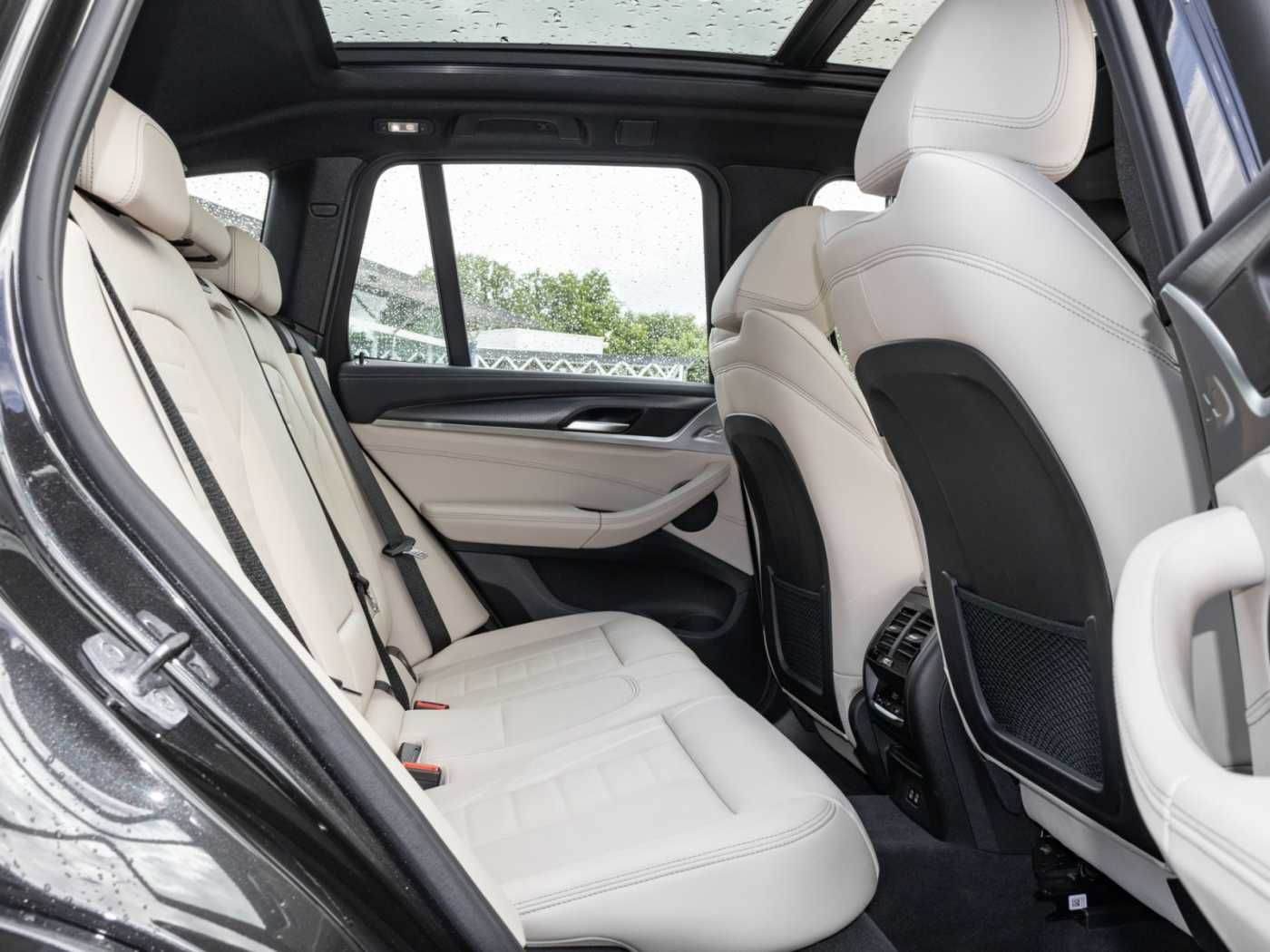 BMW X3 xDrive30d M Paket - Samsaru's Car Outlet