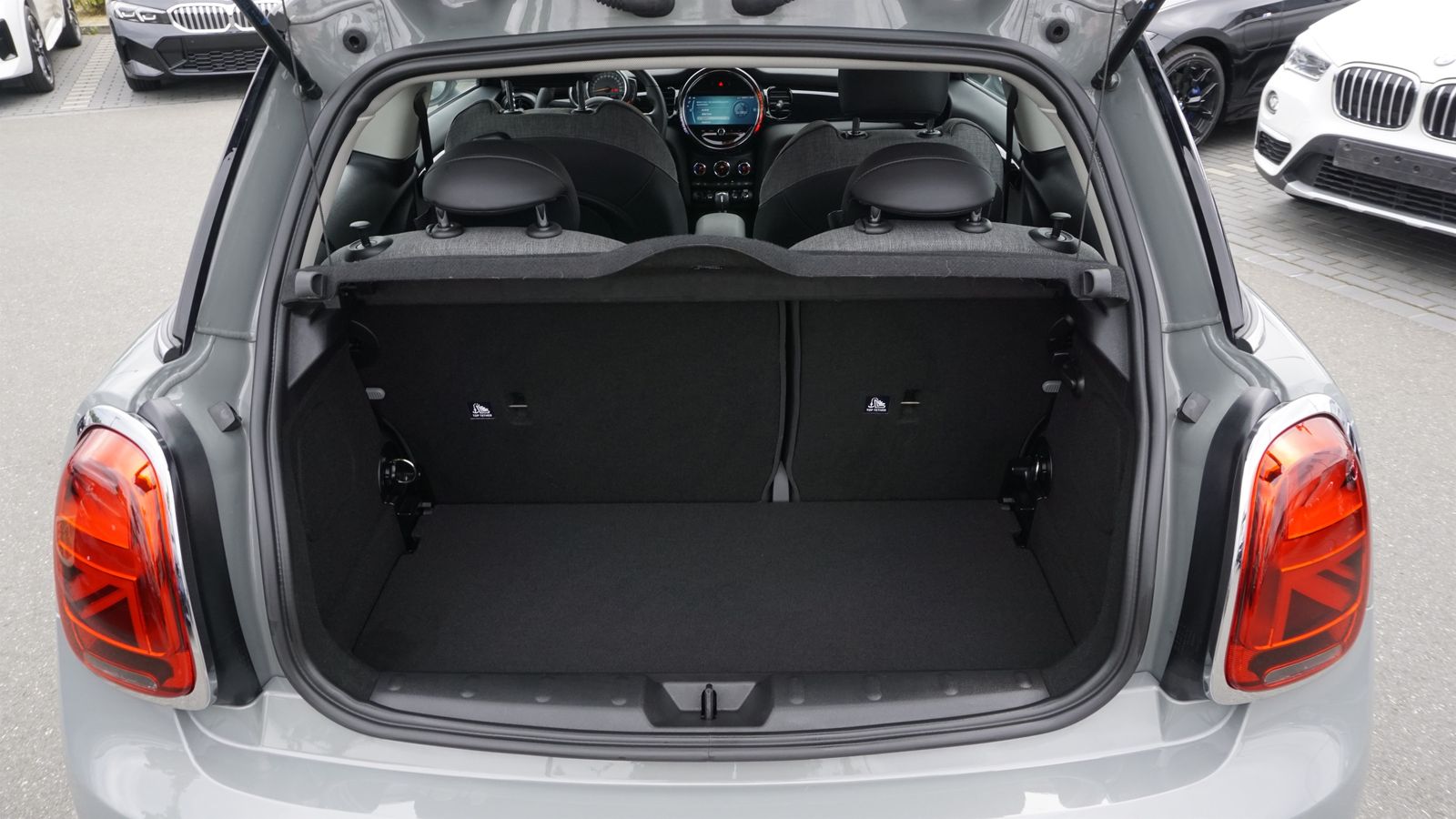 MINI One Hatch - Samsaru's Car Outlet