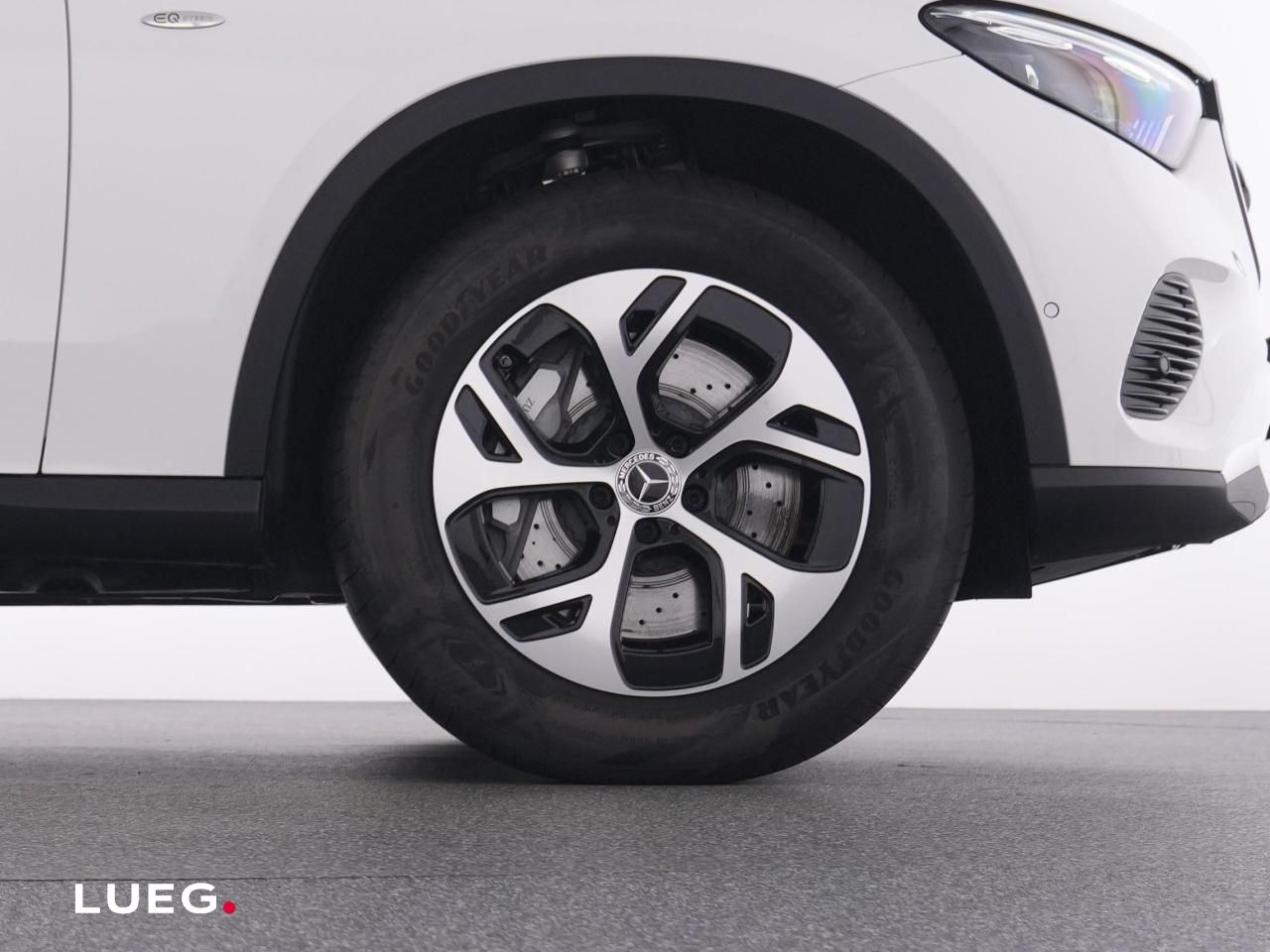 Mercedes-Benz GLC 300 e 4M AVANTGARDE+PANO+AHK+FAHRASS+KEYLESS