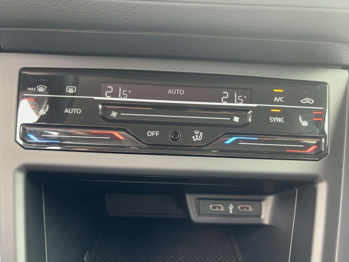 Volkswagen Taigo Life 1.0 TSI - Samsaru's Car Outlet