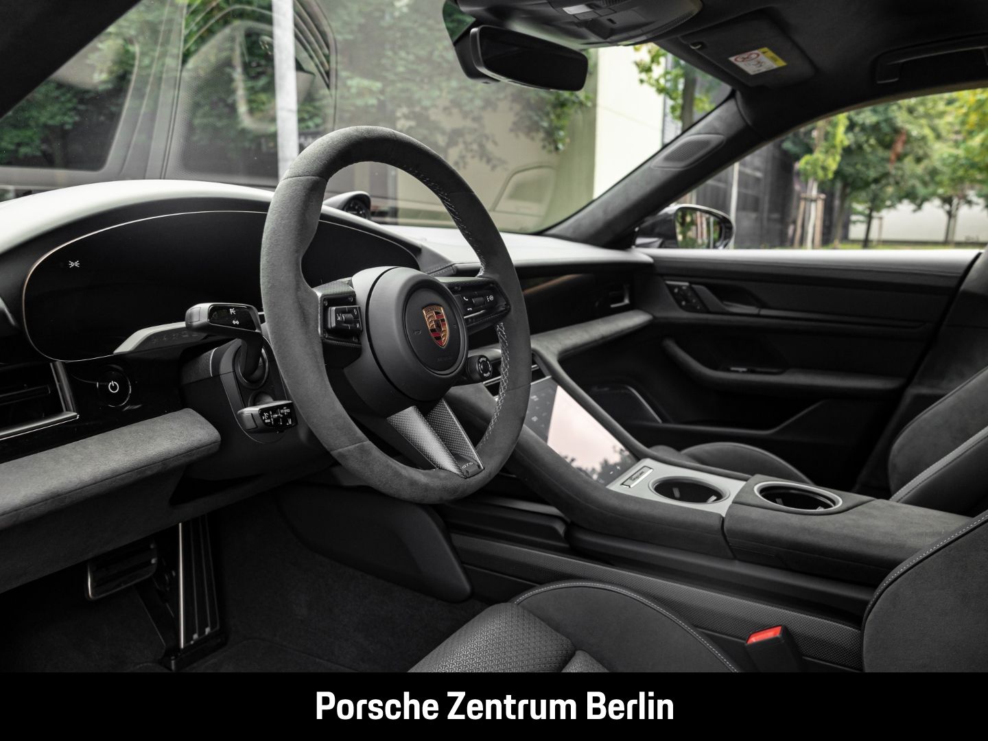 Porsche Taycan GTS Burmester HA-Lenkung Surround-View
