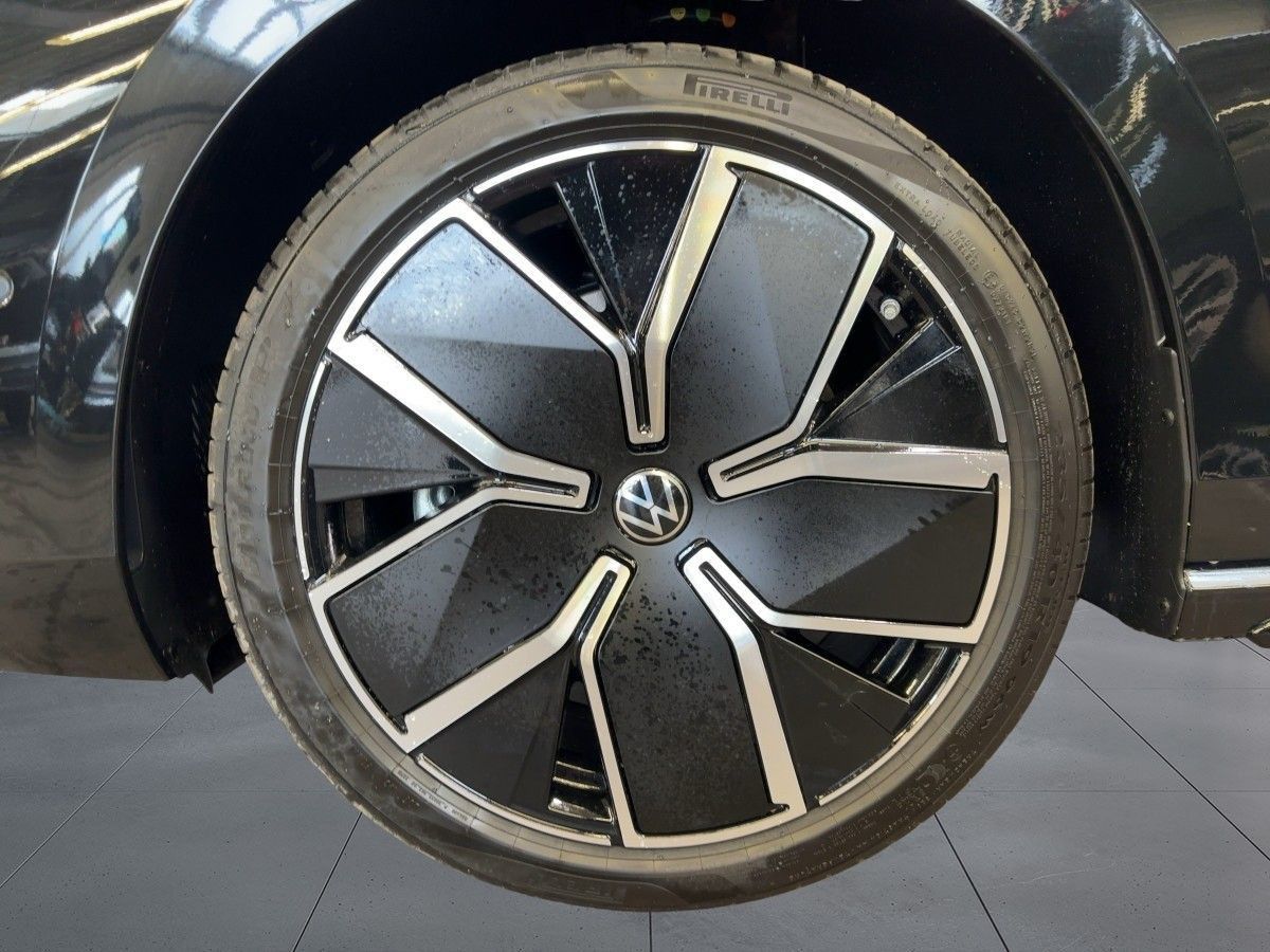 Volkswagen Passat Variant R-Line 1,5 eHybrid DSG AHZV PANO