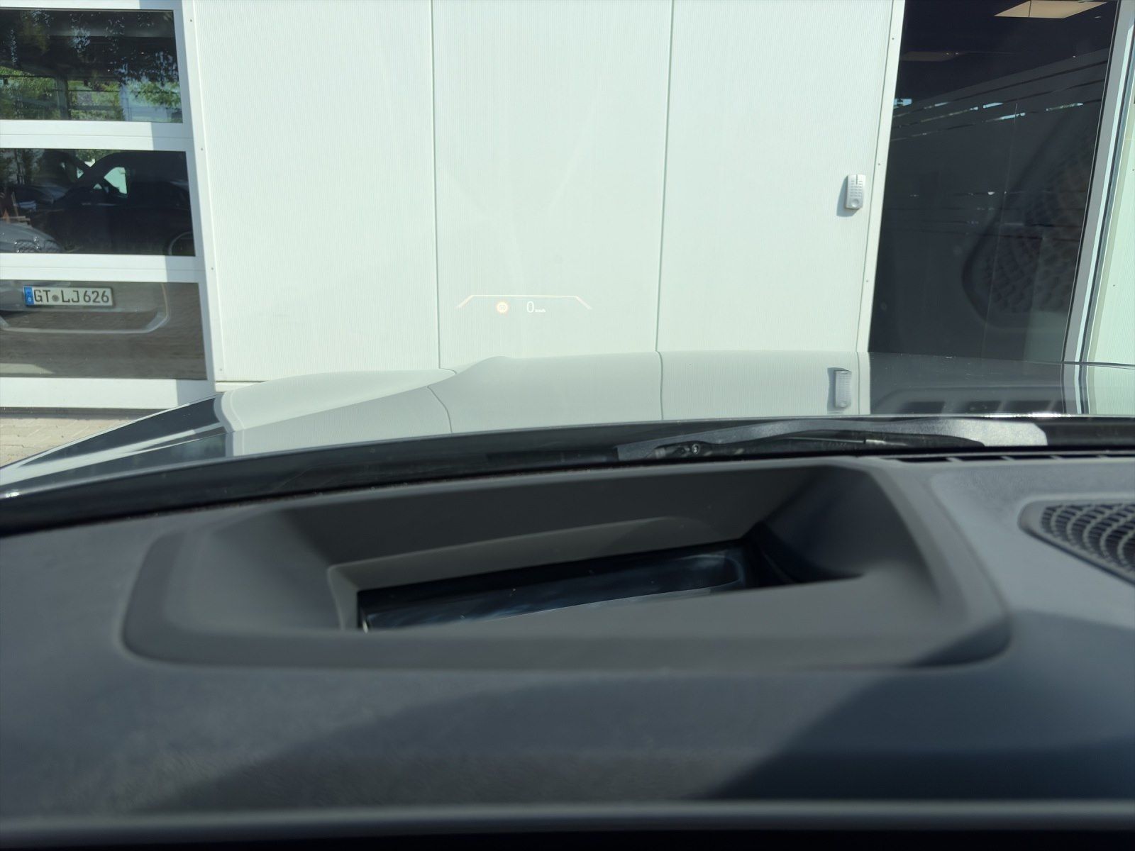 BMW 320i Touring M-Sport AHK HUD DrivAss. ACC ParkAs
