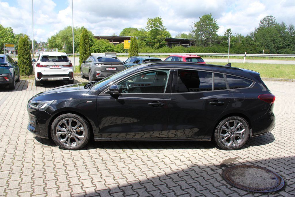 Ford Focus Turnier 155PS ST-LINE LED AdapTempomat CAM