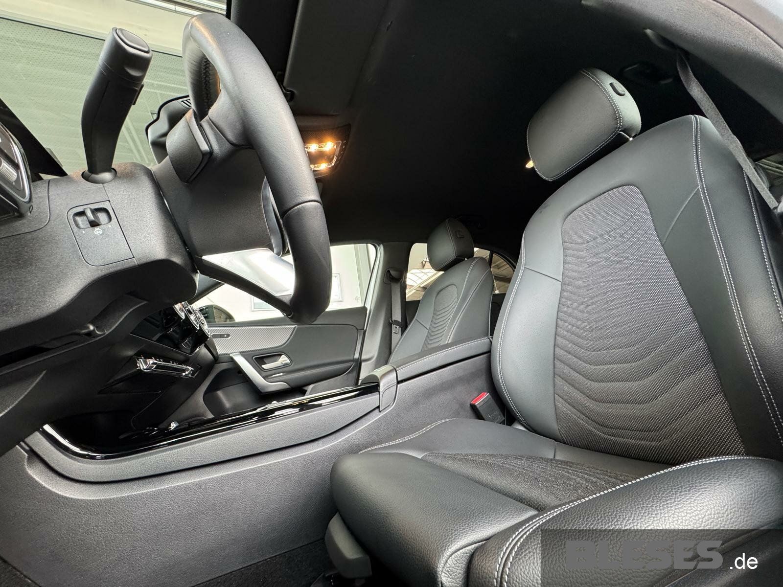 Mercedes-Benz A 220 4M Progressive - Samsaru's Car Outlet