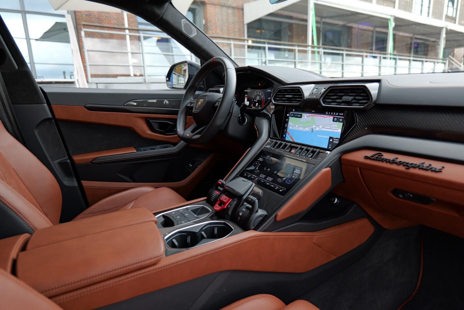 Lamborghini Urus S - Samsaru's Car Outlet