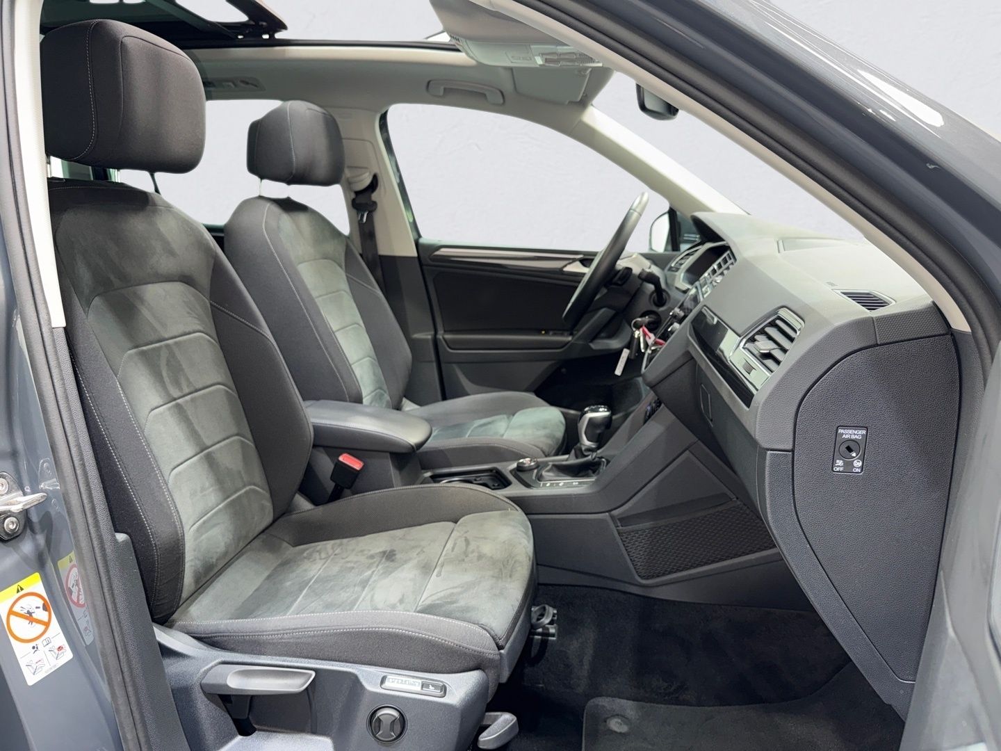 Volkswagen Tiguan 2.0 TSI 4M DSG ELEGANCE MATRIX PANO AHK K