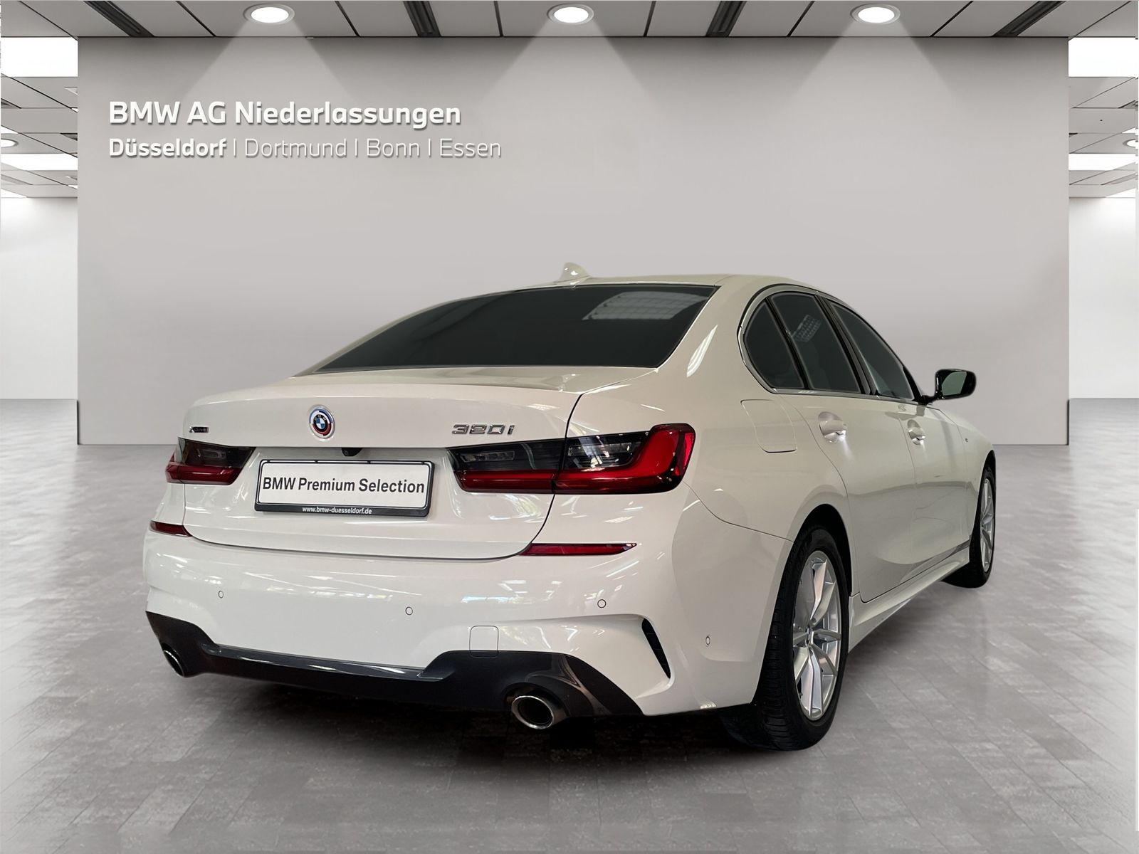 BMW 320i xDrive M Sport - Samsaru's Car Outlet