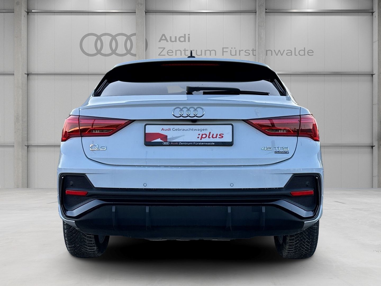Audi Q3 Sportback 45 TFSI quattro S line - Samsaru's Car Outlet