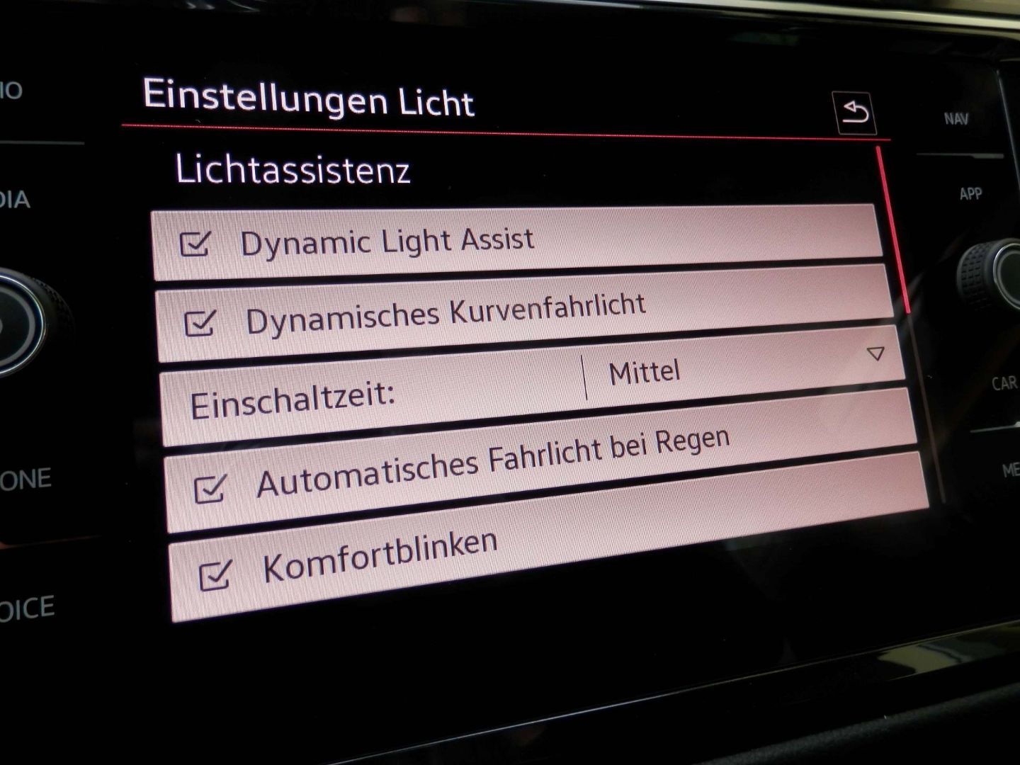 Volkswagen Tiguan Elegance - Samsaru's Car Outlet