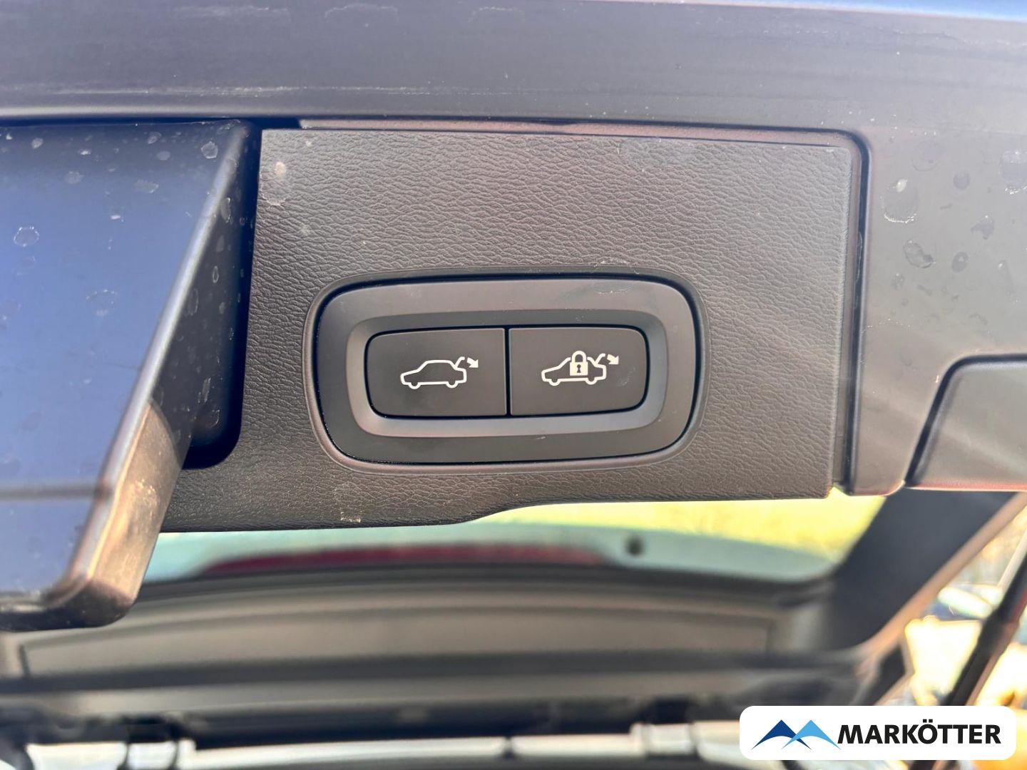 Volvo XC60 B4 Plus Dark 21''/ACC/BLIS/H&K/CAM/SHZ/FSH