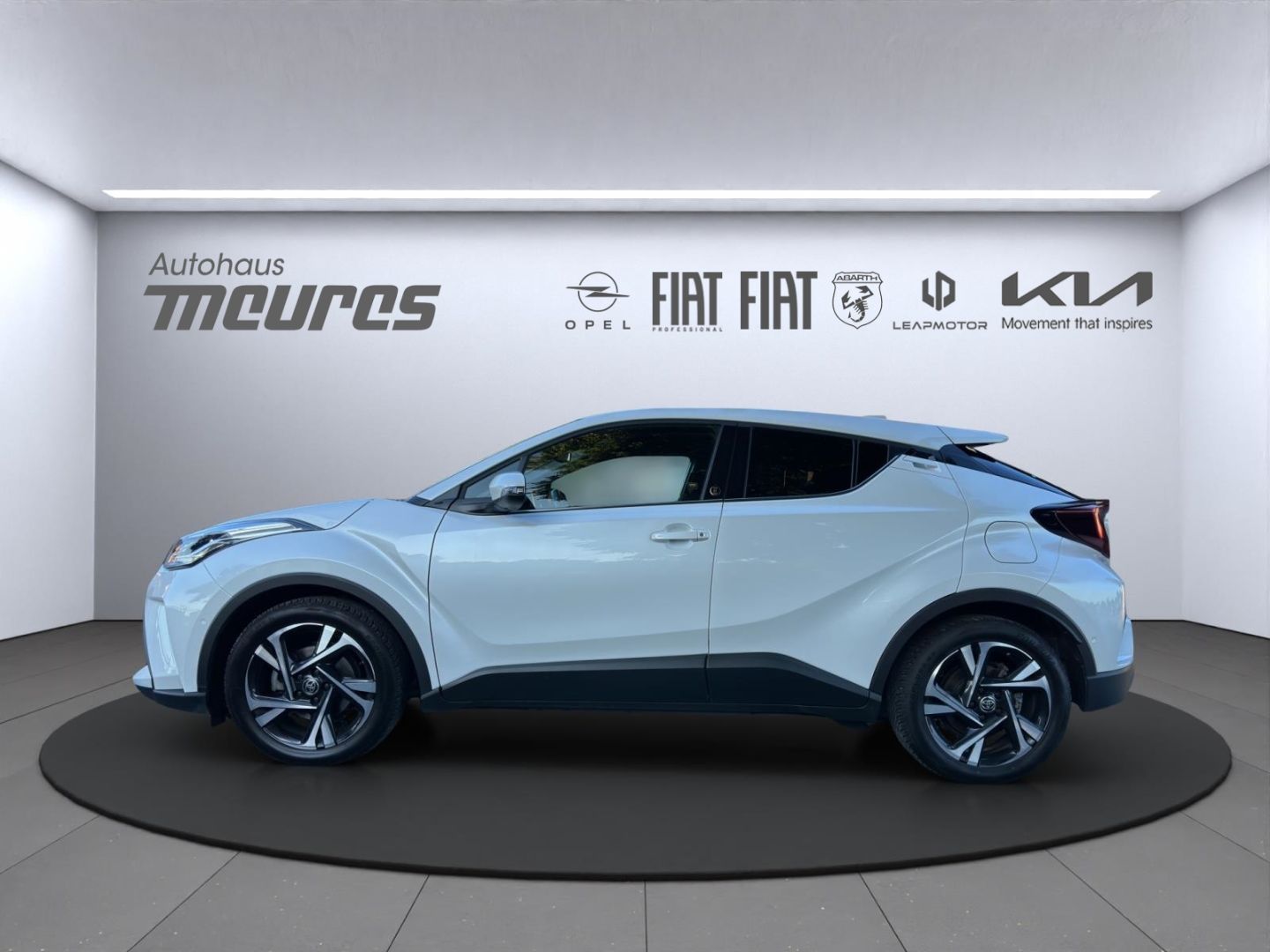 Toyota C-HR Hybrid - Samsaru's Car Outlet