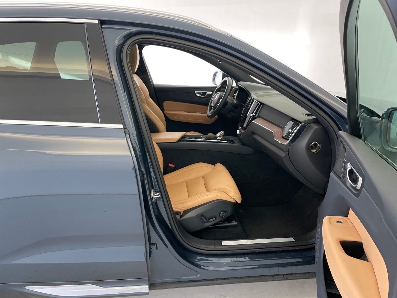 Volvo XC 60 B5 360° AHK S-Dach