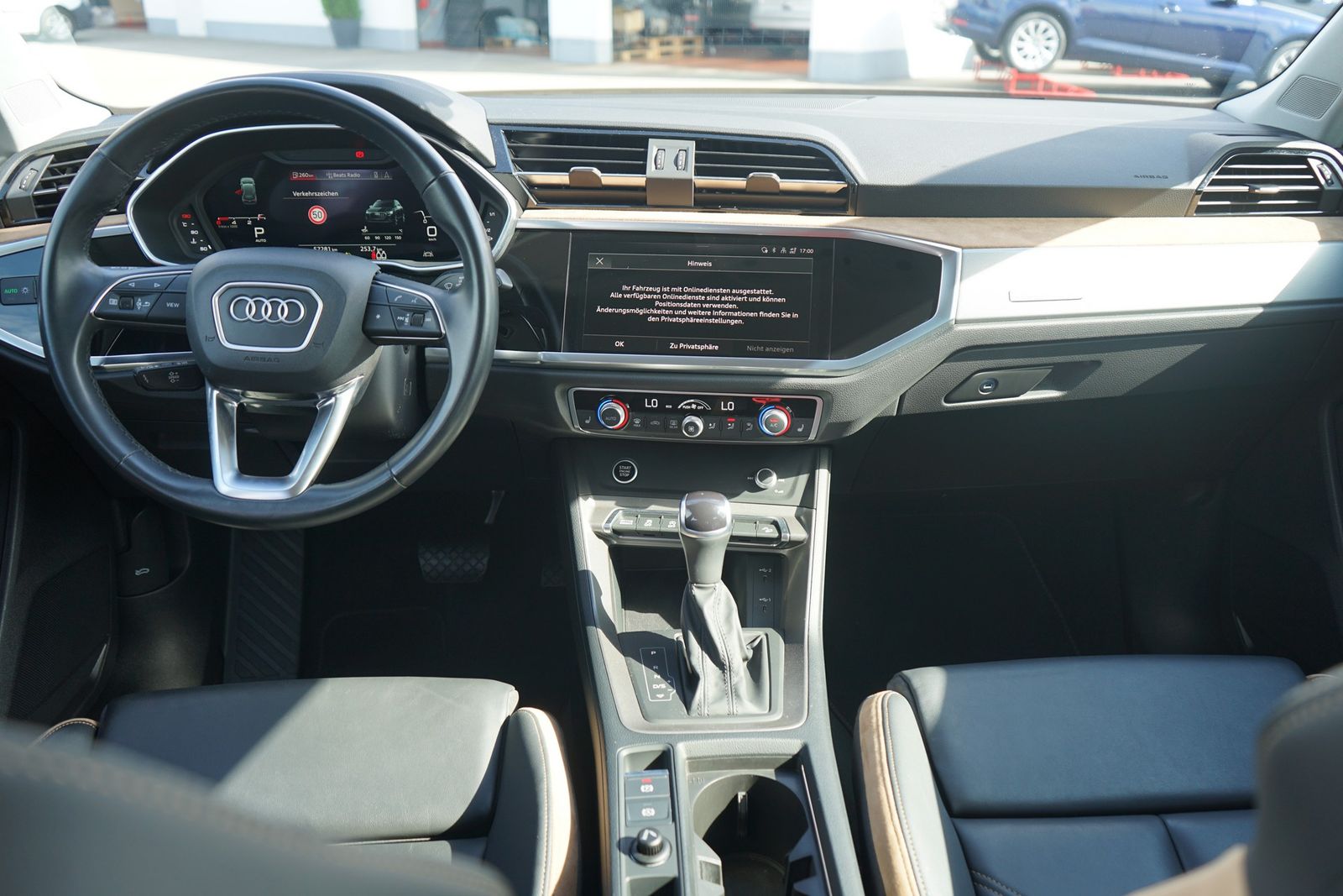 Audi Q3 35 2.0 TDI quattro S line - Samsaru's Car Outlet