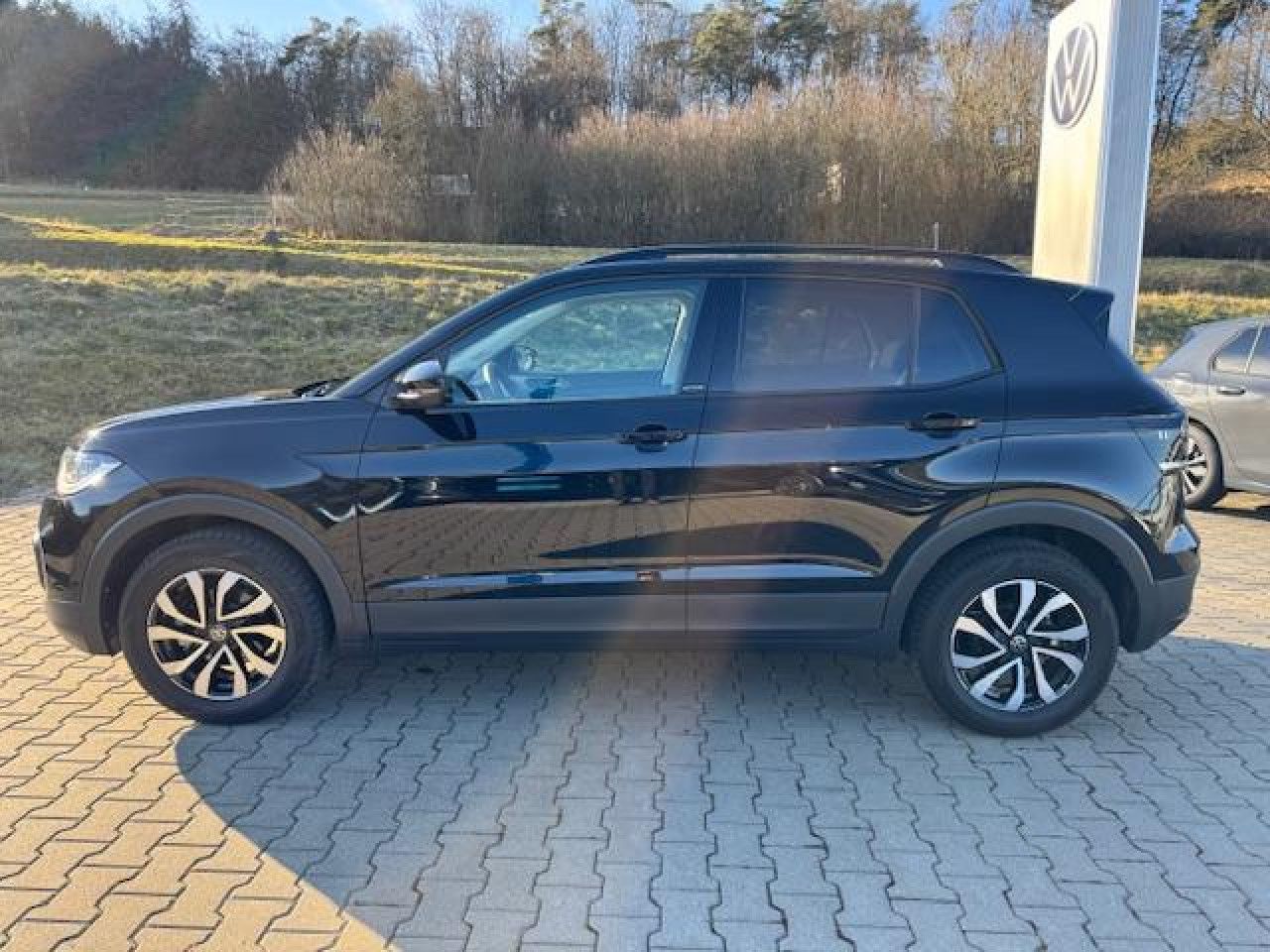 Volkswagen T-Cross Active 1.0 TSI - Samsaru's Car Outlet