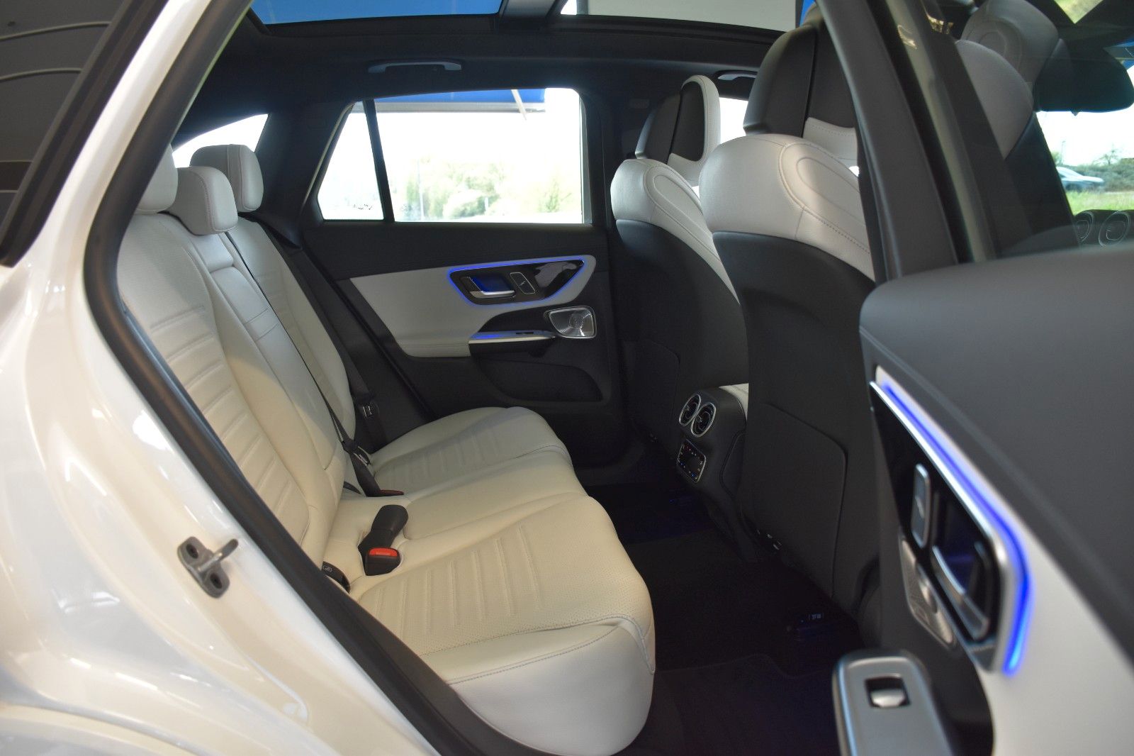 Mercedes-Benz GLC 300 de 4M AMG LINE - Samsaru's Car Outlet