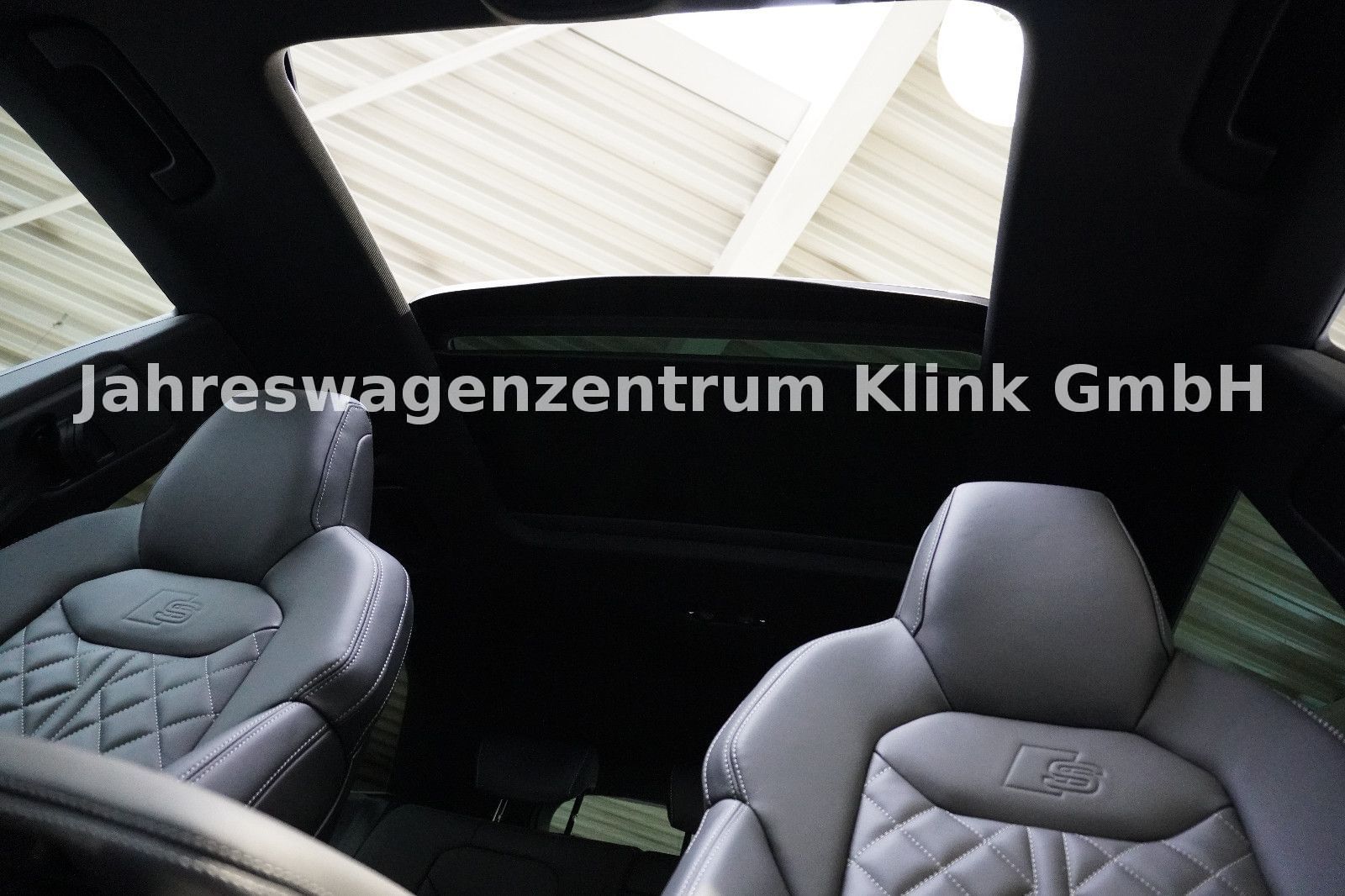 Audi Q8 S-Line 50 tdi quattro tiptronic - Samsaru's Car Outlet