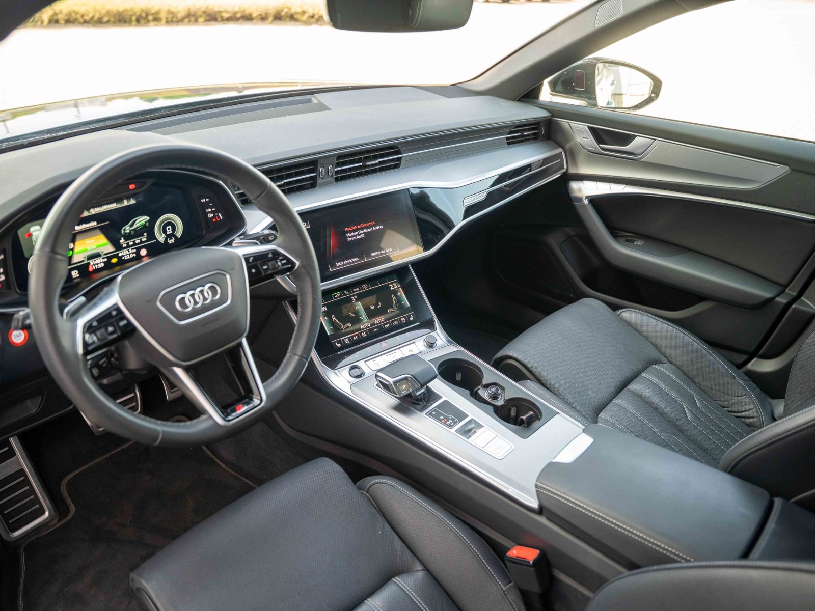 Audi A6 Avant 55 TFSI e quattro sport - Samsaru's Car Outlet