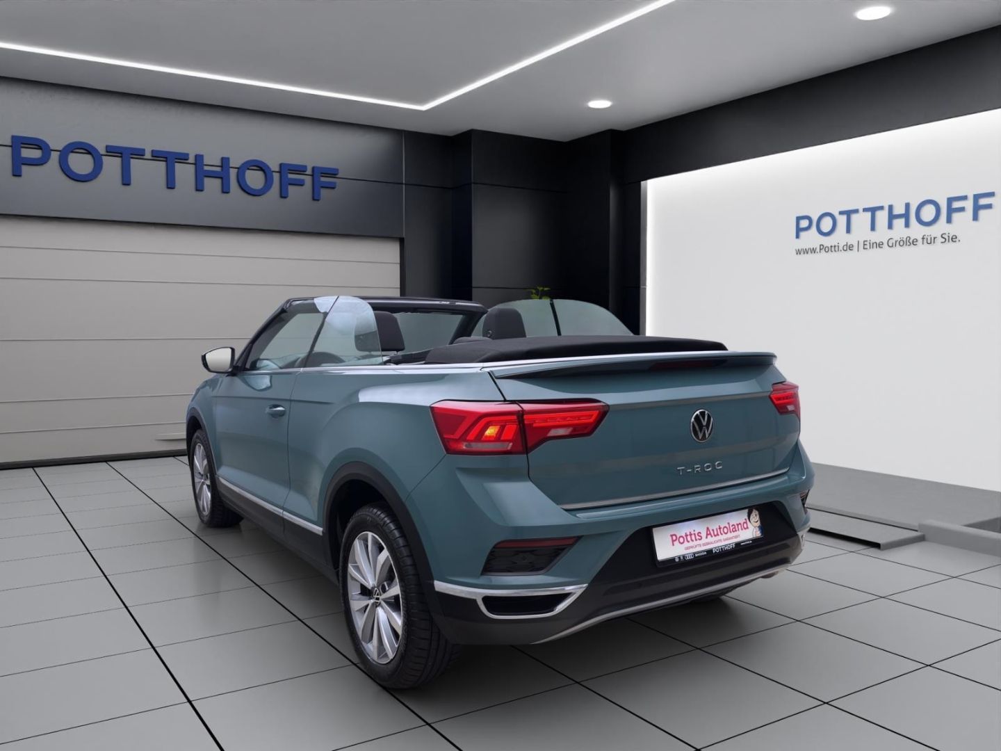 Volkswagen T-Roc Cabrio 1.0 TSI STYLE - Samsaru's Car Outlet