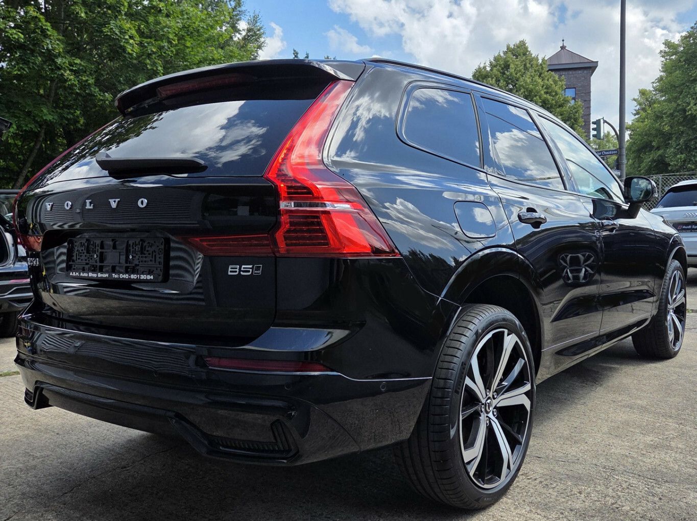 Volvo XC60 B5d AWD Ultimate Dark.Four-C.360.AHK.Stdhz.