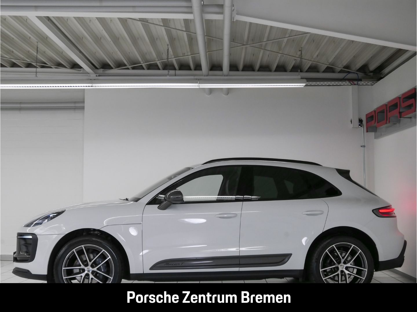 Porsche Macan T - Samsaru's Car Outlet