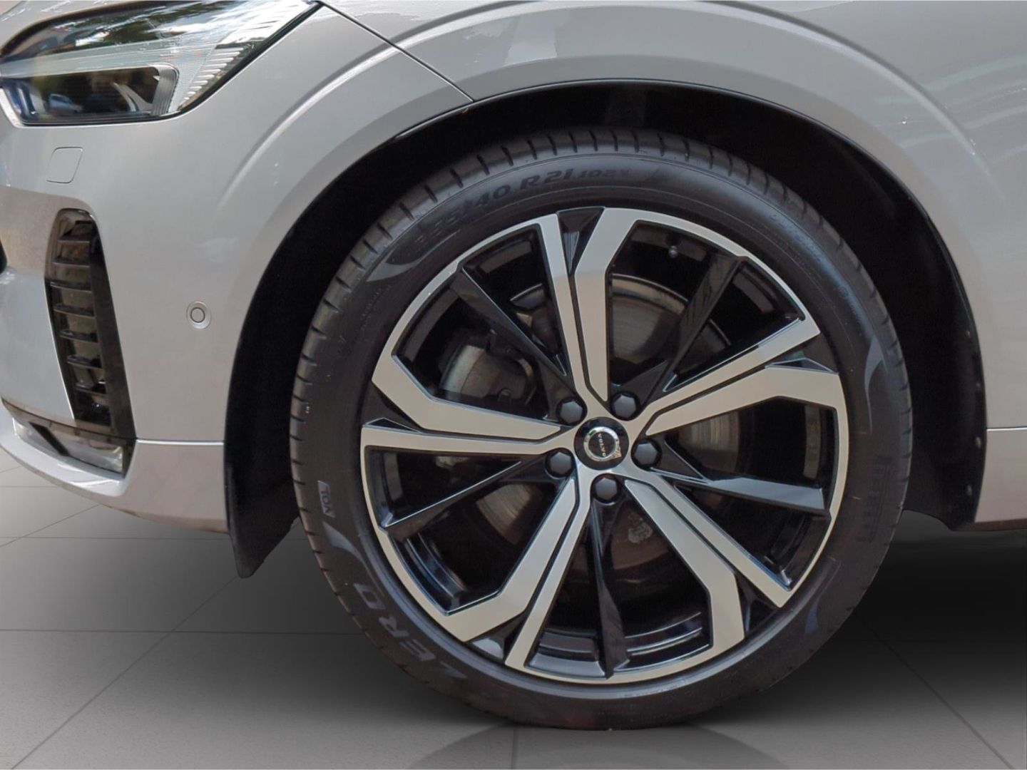 Volvo XC60 B4 AWD Ultimate Dark *Luft*AHK*SH*BLIS*360*