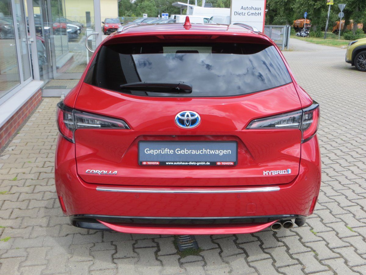Toyota Corolla 2.0 Hybrid Lounge - Samsaru's Car Outlet