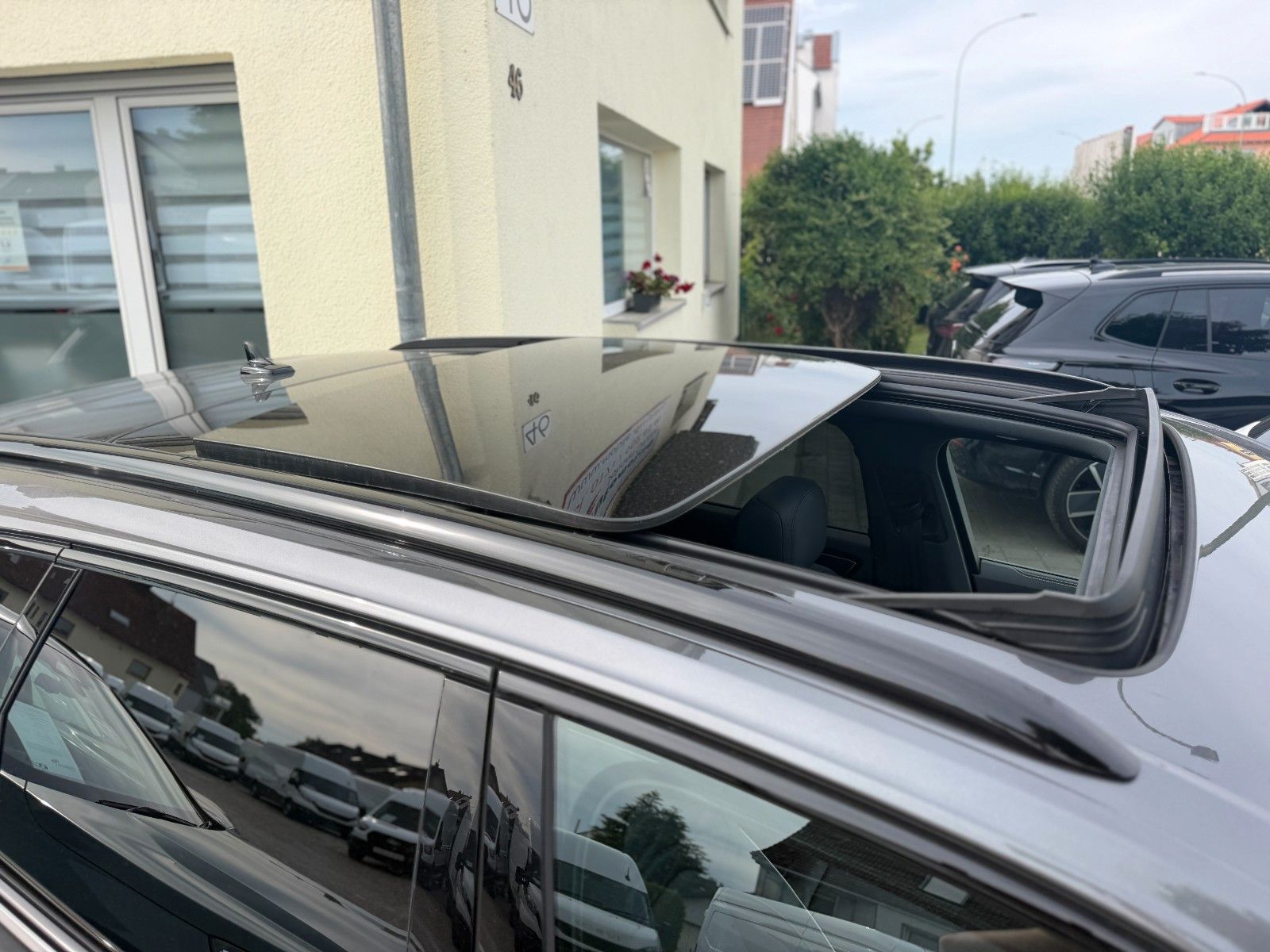 Volkswagen Touareg R Line V6 22"BlackStyle Allrad HuD PanoD