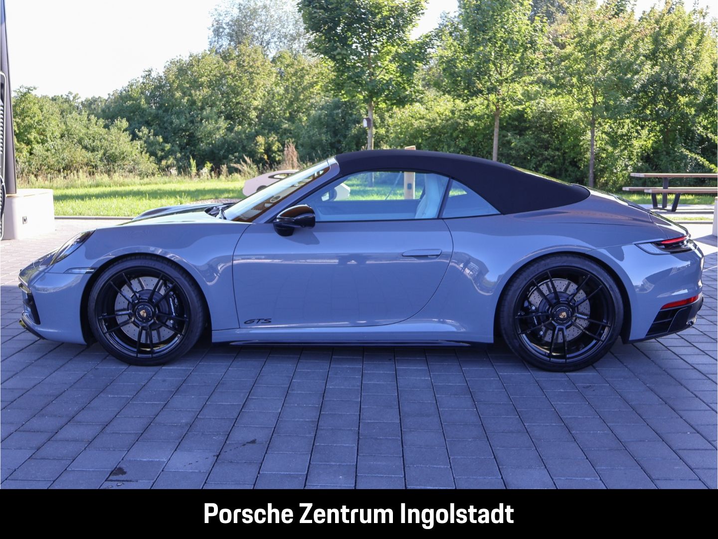 Porsche 992 911 Carrera 4 GTS Cabriolet BOSE Matrix-LED