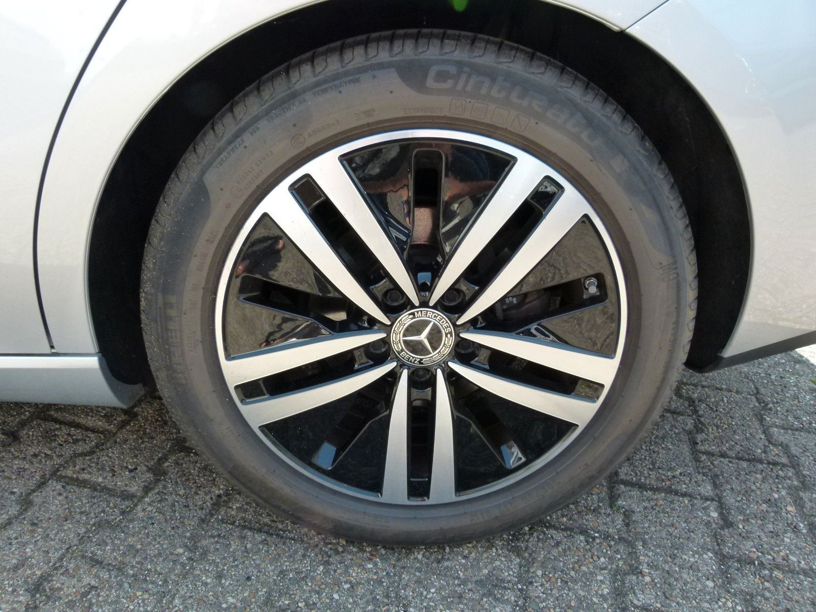 Mercedes-Benz CLA 180 d Limousine - Samsaru's Car Outlet