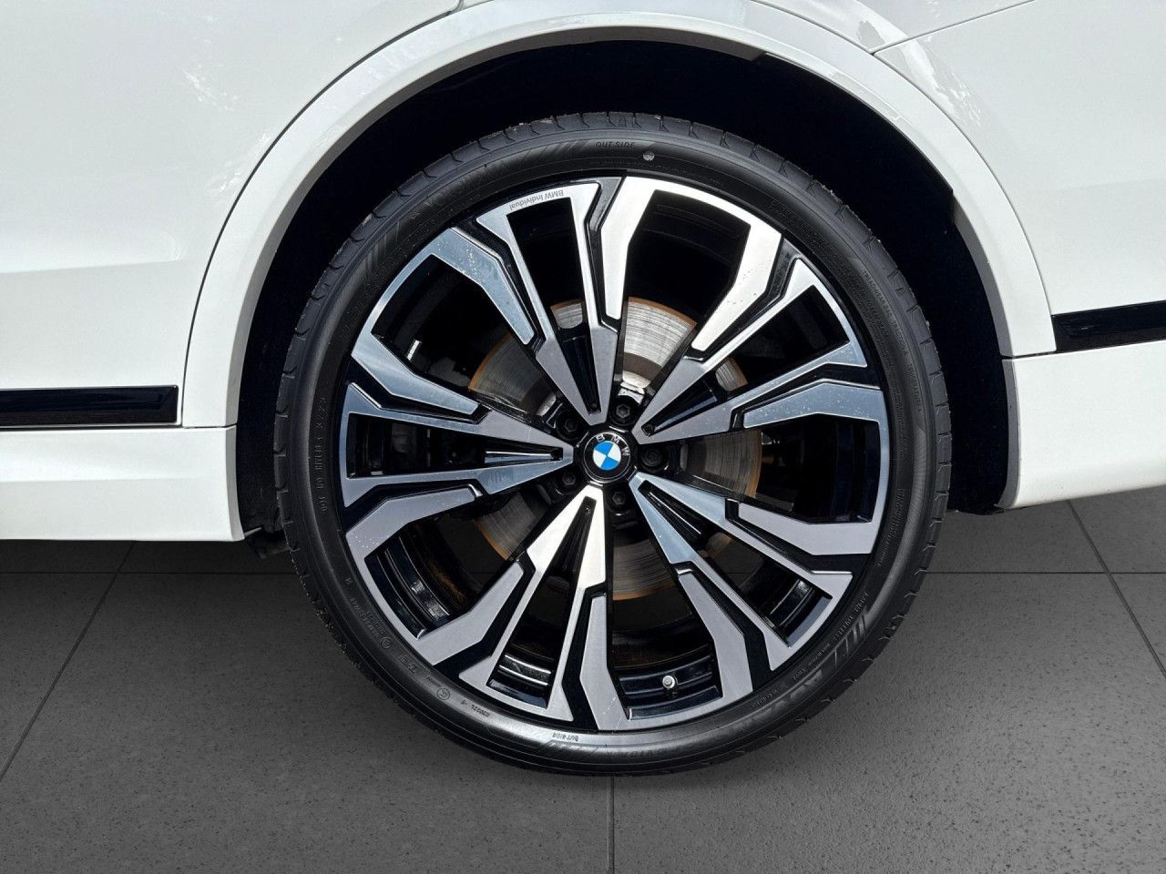 BMW X7 M60i xDrive M SPORT PRO SkyL,StHzg,AHK,Alu23