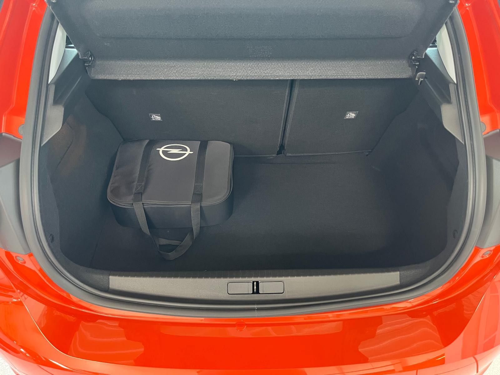 Opel Corsa F e Edition - Samsaru's Car Outlet