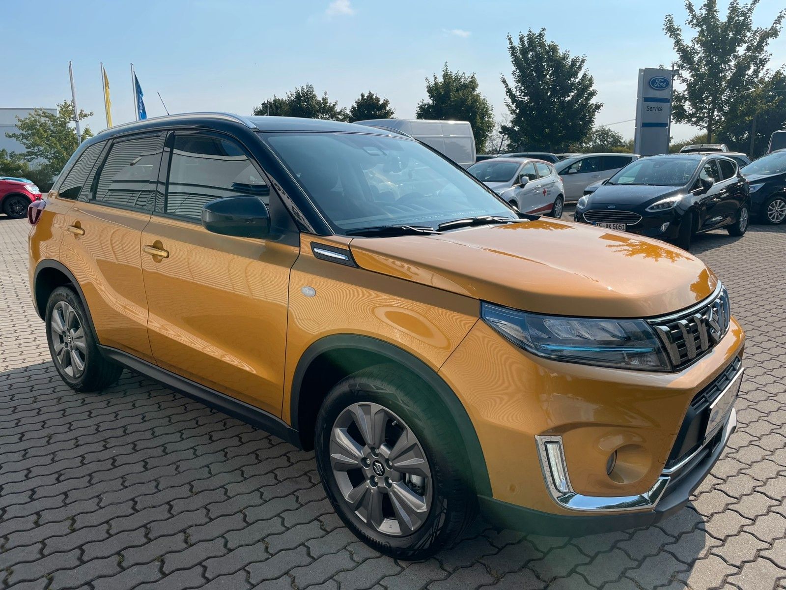 Suzuki Vitara 1.5 Hybrid Comfort - Samsaru's Car Outlet