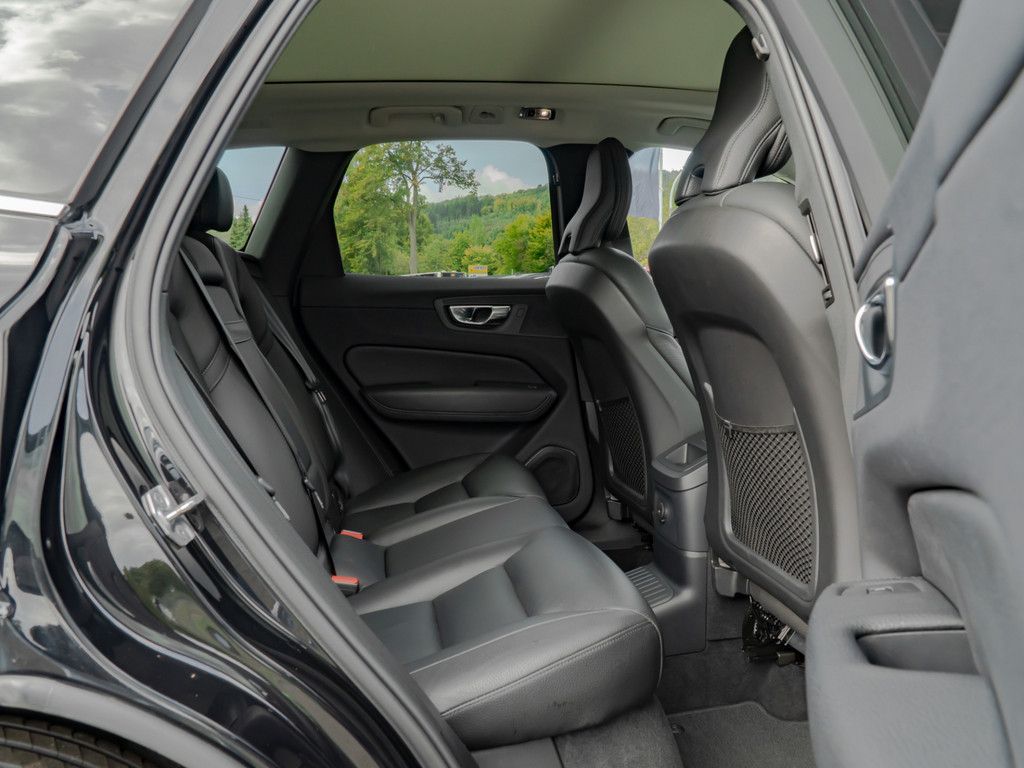 Volvo XC60 T6 AWD Recharge Geartronic Inscription aus