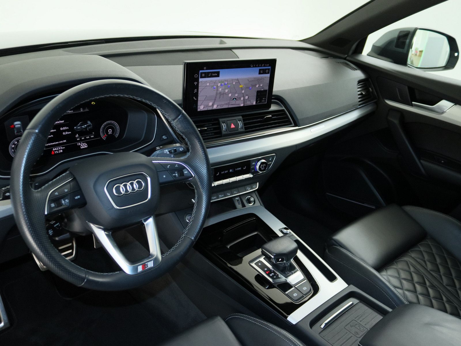 Audi Q5 40 TFSI quattro S line AHK MATRIX-LED PANO