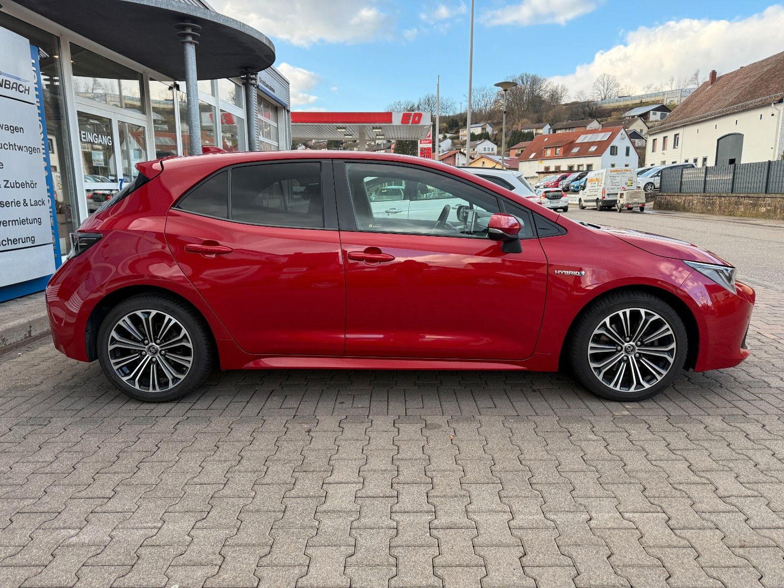 Toyota Corolla Hybrid - Samsaru's Car Outlet