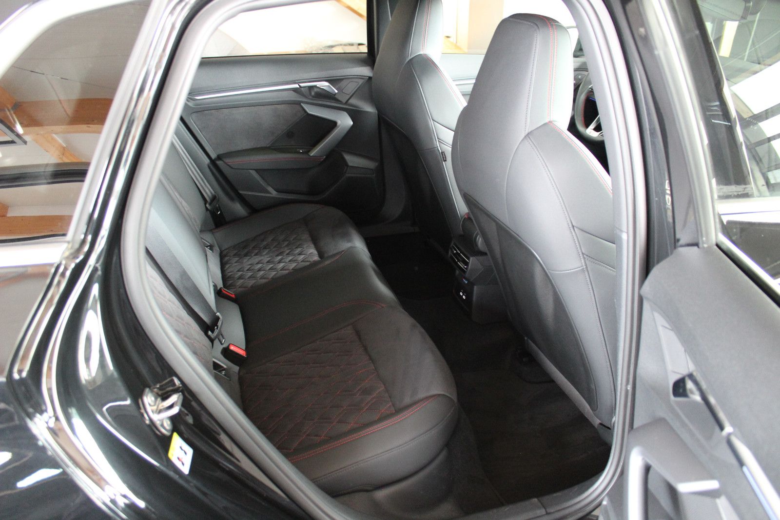 Audi A3 Sportback 35 TFSI S line sport S tronic - Samsaru's Car Outlet