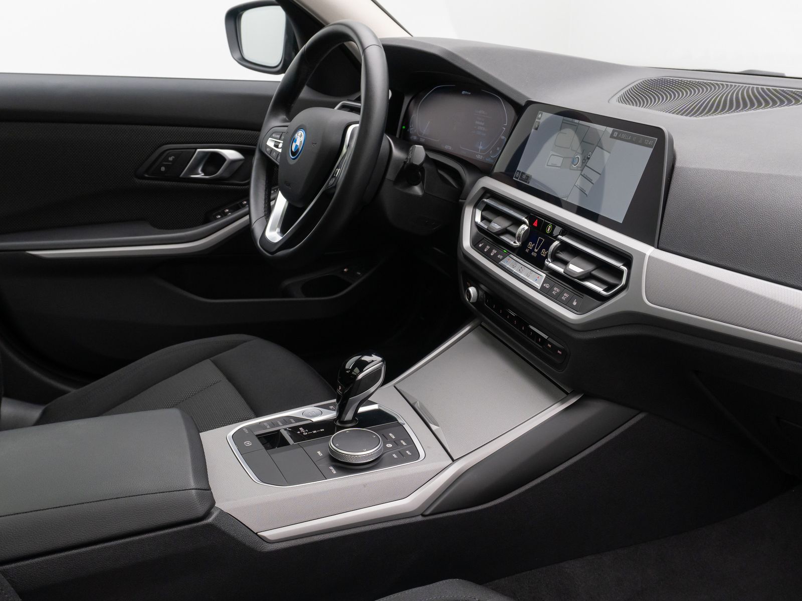 BMW 320e - Samsaru's Car Outlet