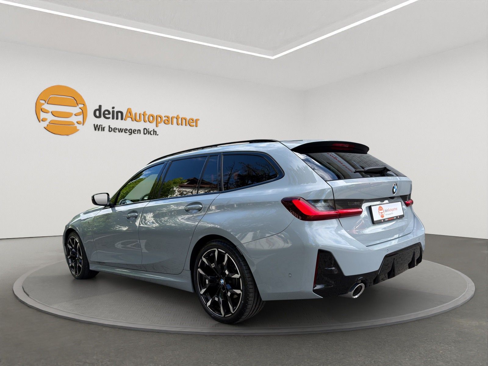 BMW 320 d xDrive M Sport LEDER/PANO/HuD/RFK/STHZ